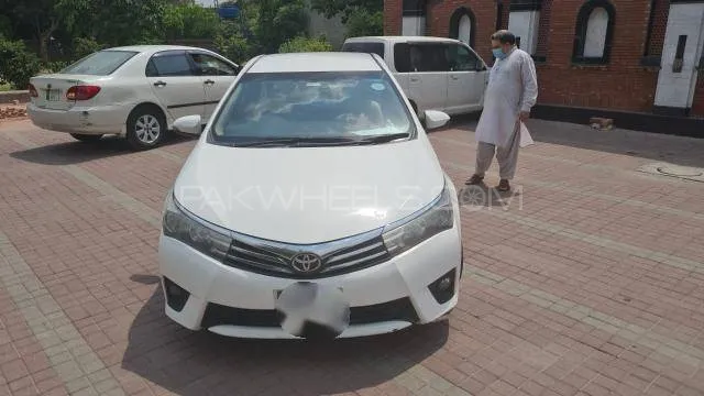 Toyota Corolla 2015 for Sale in Lahore Image-1