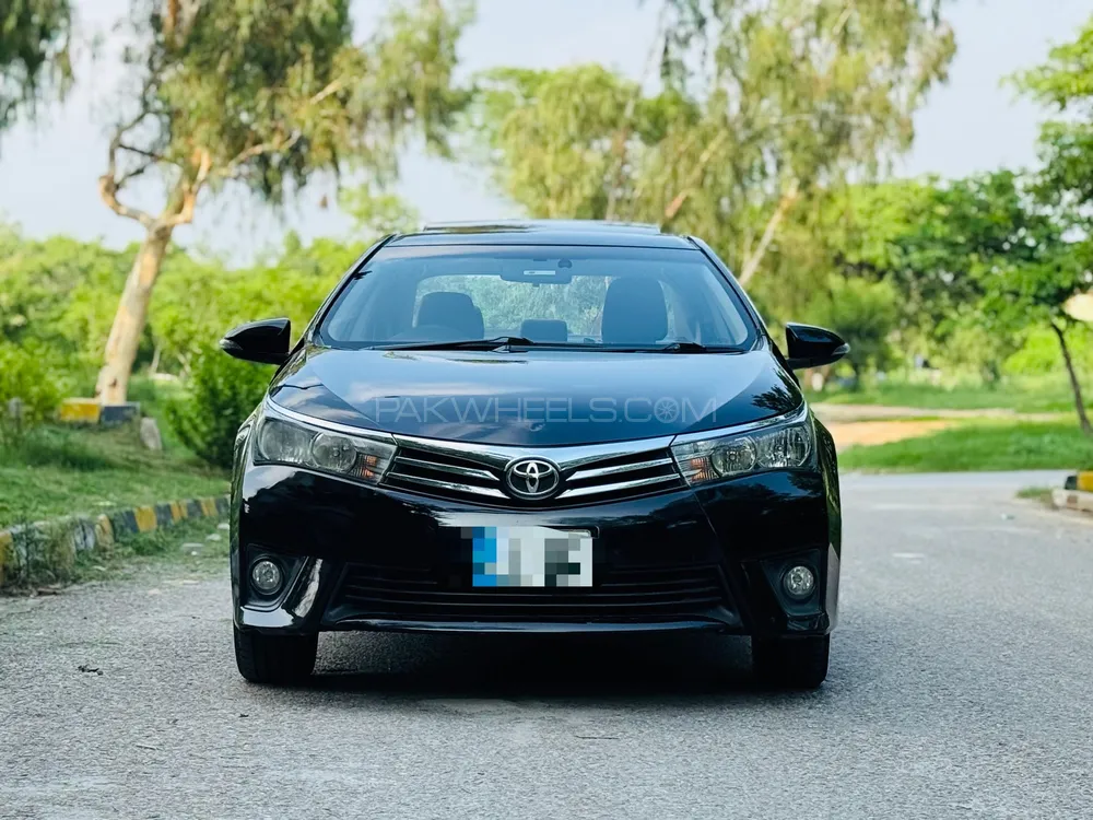 Toyota Corolla 2015 for Sale in Islamabad Image-1