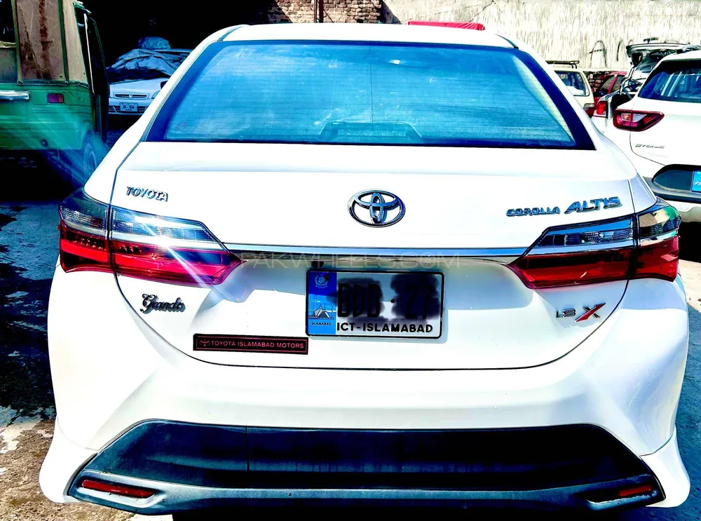 Toyota Corolla 2024 for Sale in Islamabad Image-1
