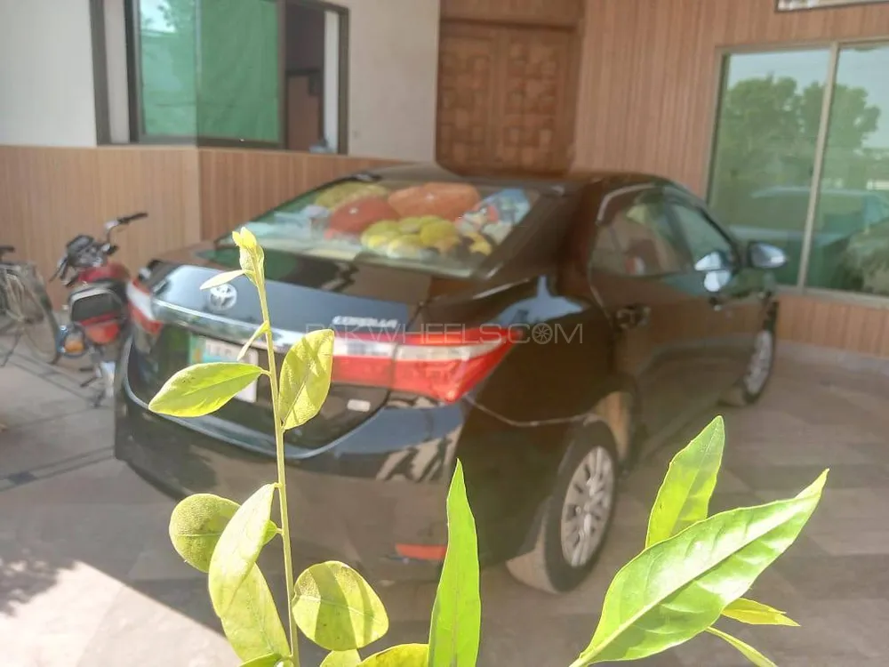 Toyota Corolla 2015 for Sale in Okara Image-1