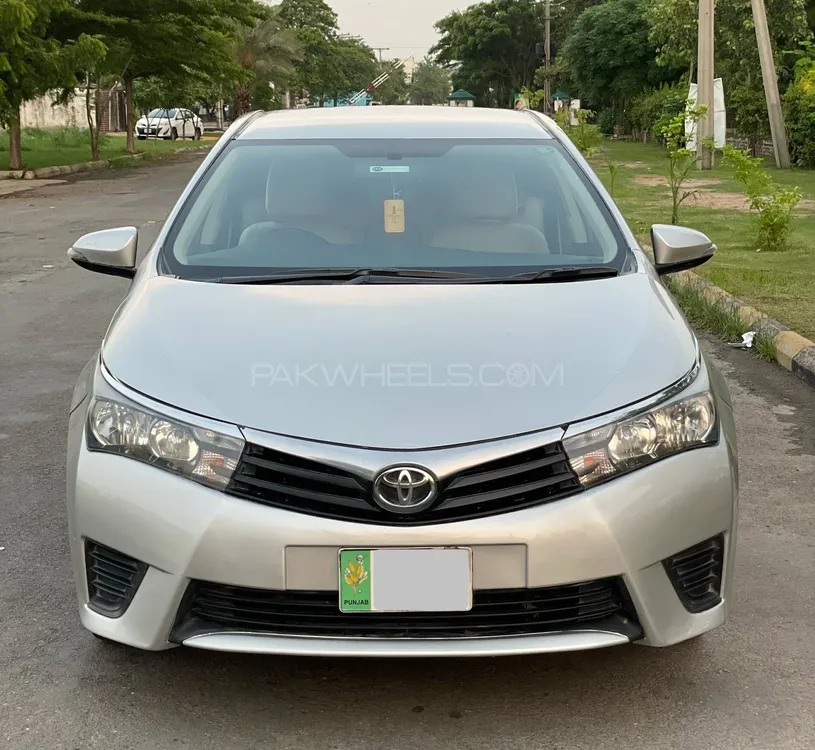 Toyota Corolla 2016 for Sale in Lahore Image-1