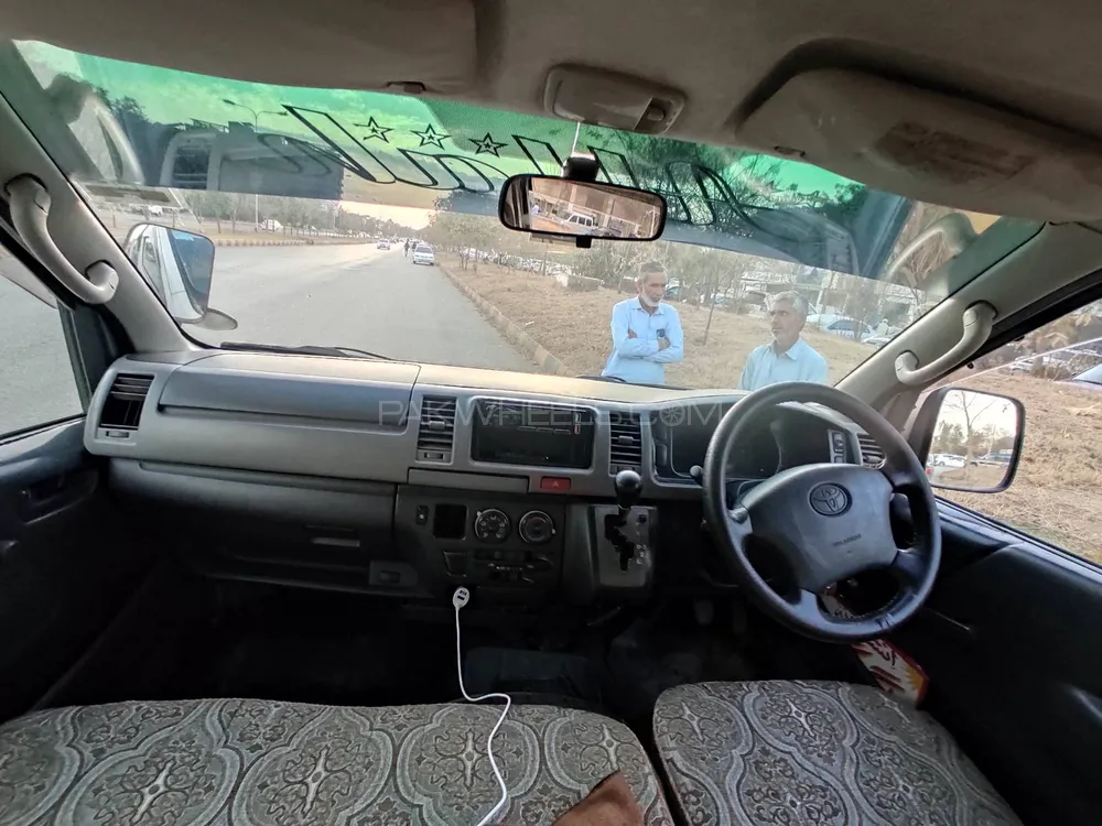 Toyota Hiace 2007 for Sale in Islamabad Image-1