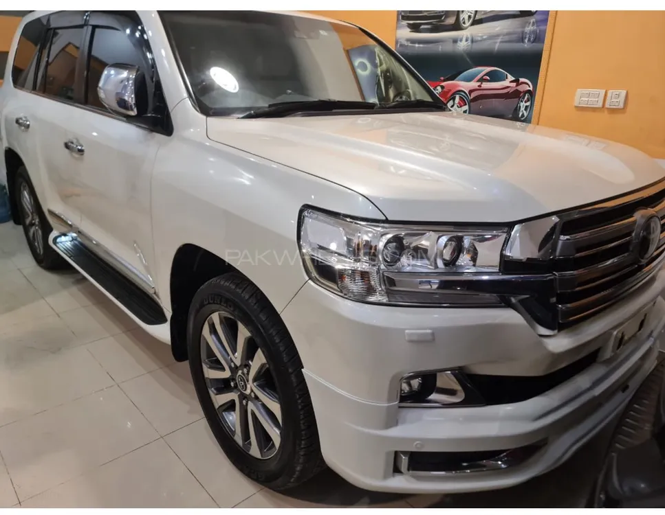 Toyota Land Cruiser 2017 for Sale in Karachi Image-1