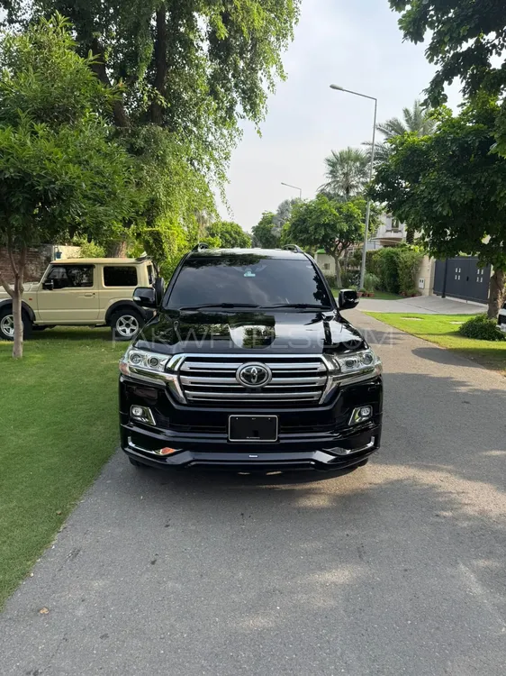 Toyota Land Cruiser 2017 for Sale in Lahore Image-1