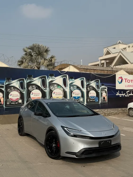 Toyota Prius 2024 for Sale in Islamabad Image-1
