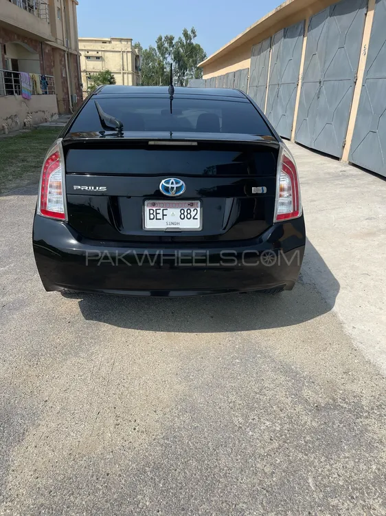 Toyota Prius 2011 for Sale in Karachi Toyota Prius 2011 for Sale in Karachi Image-13