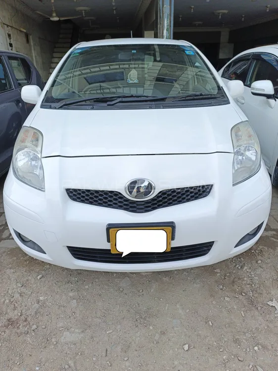 Toyota Vitz 2010 for Sale in Karachi Image-1