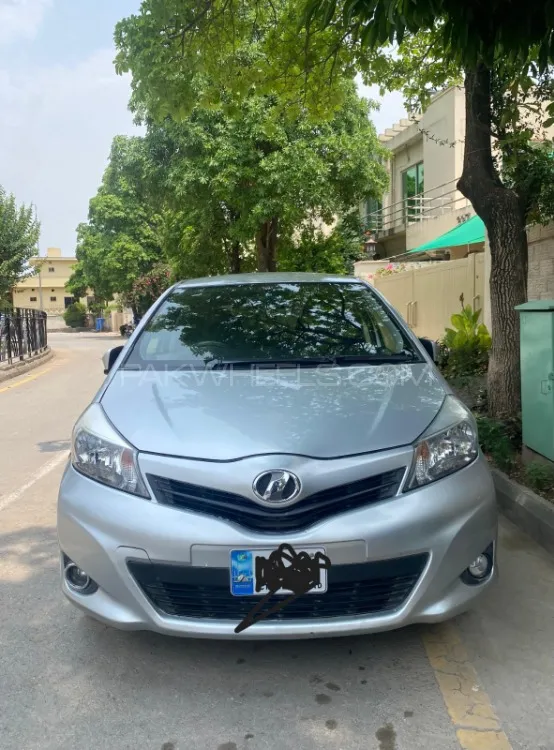 Toyota Vitz 2013 for Sale in Islamabad Image-1