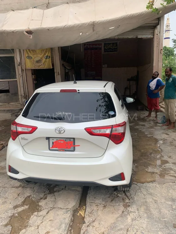 Toyota Vitz 2018 for Sale in Lahore Image-1