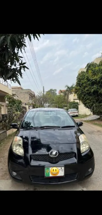 Toyota Vitz 2012 for Sale in Lahore Image-1