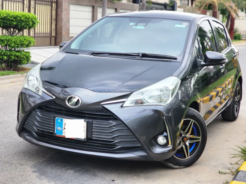 Toyota Vitz 2018 for Sale in Faisalabad Image-1