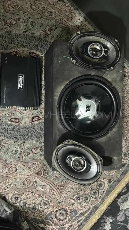 Woofer amplifier and speaker  JBL Image-1