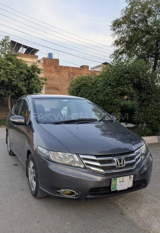 Honda City 2017 for Sale in Faisalabad Image-1