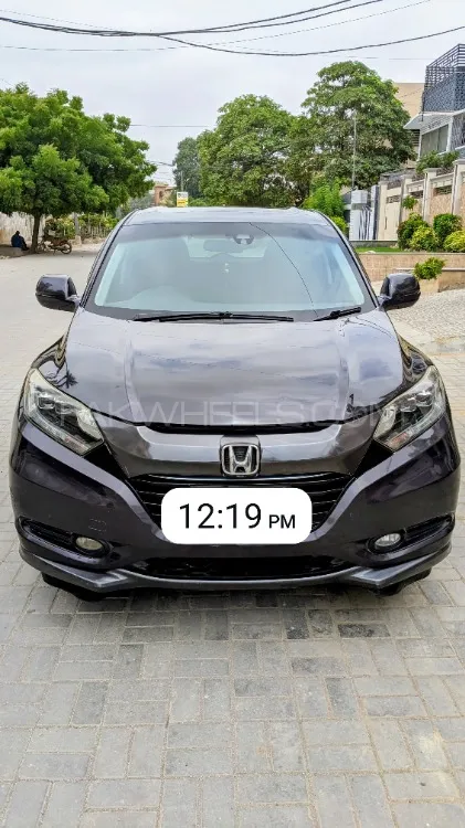 Honda Vezel 2014 for Sale in Karachi Image-1