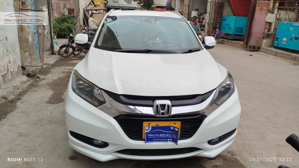 Honda Vezel 2014 for Sale in Karachi Image-1