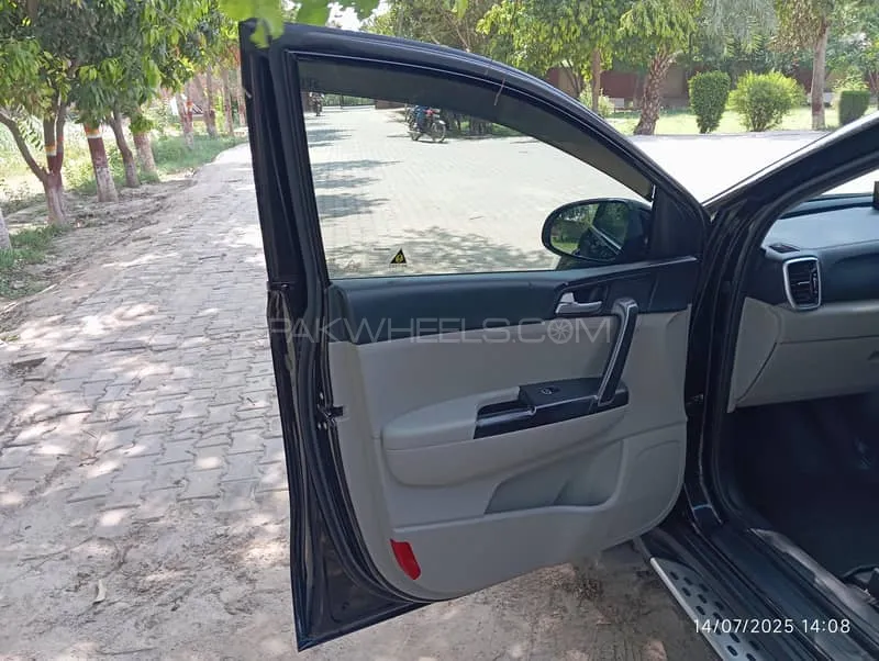 KIA Sportage 2023 for Sale in Khanewal Image-1