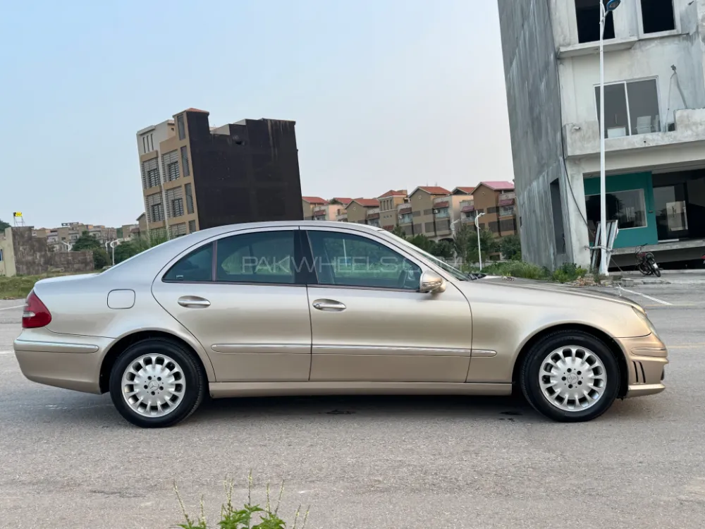 Mercedes Benz E Class 2004 for Sale in Rawalpindi Mercedes Benz E Class 2004 for Sale in Rawalpindi Image-6