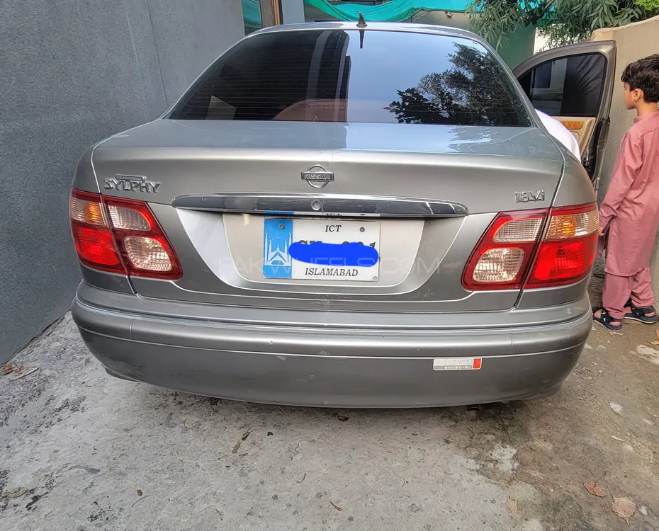 Nissan Bluebird Sylphy 2001 for Sale in Islamabad Image-1