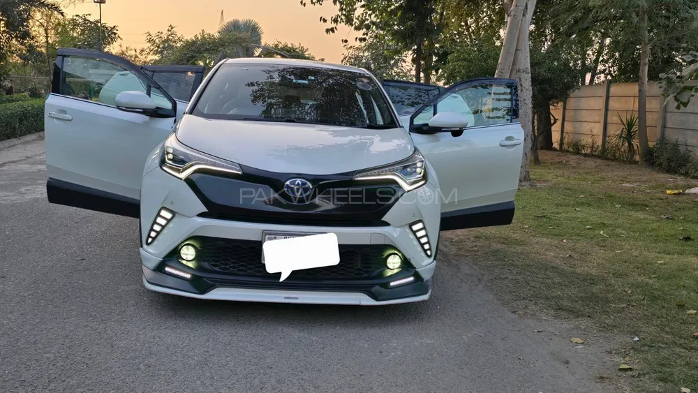 Toyota C-HR 2018 for Sale in Lahore Image-1
