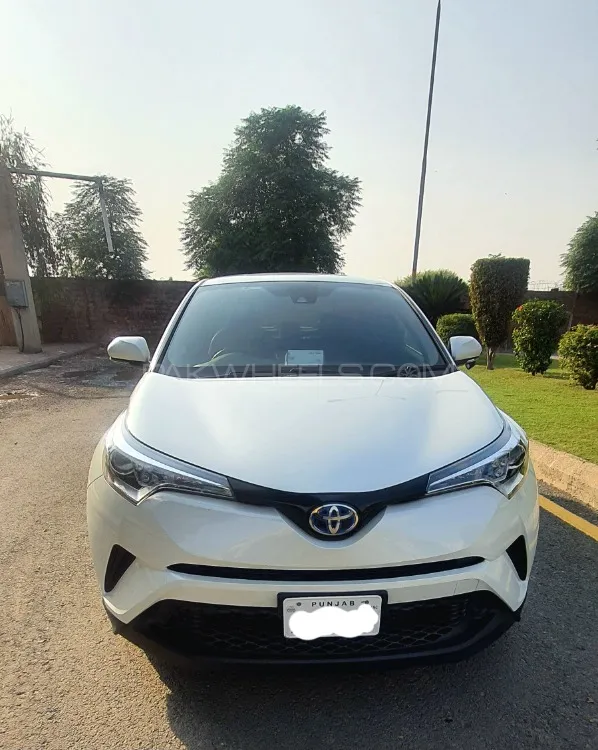 Toyota C-HR 2017 for Sale in Lahore Image-1