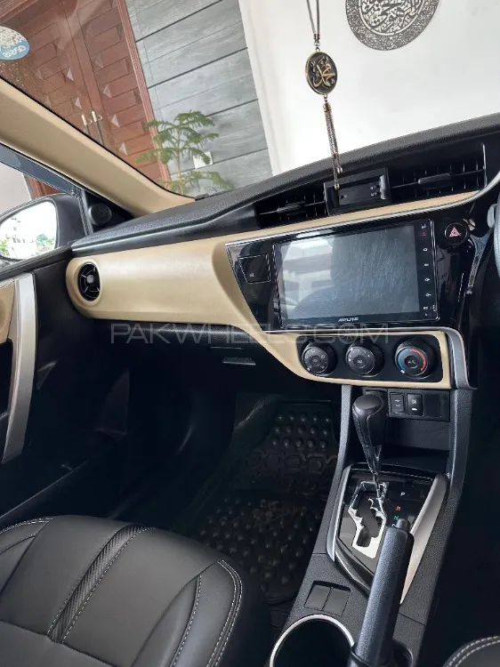 Toyota Corolla 2021 for Sale in Faisalabad Image-1