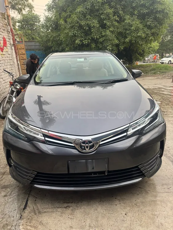 Toyota Corolla 2017 for Sale in Lahore Image-1