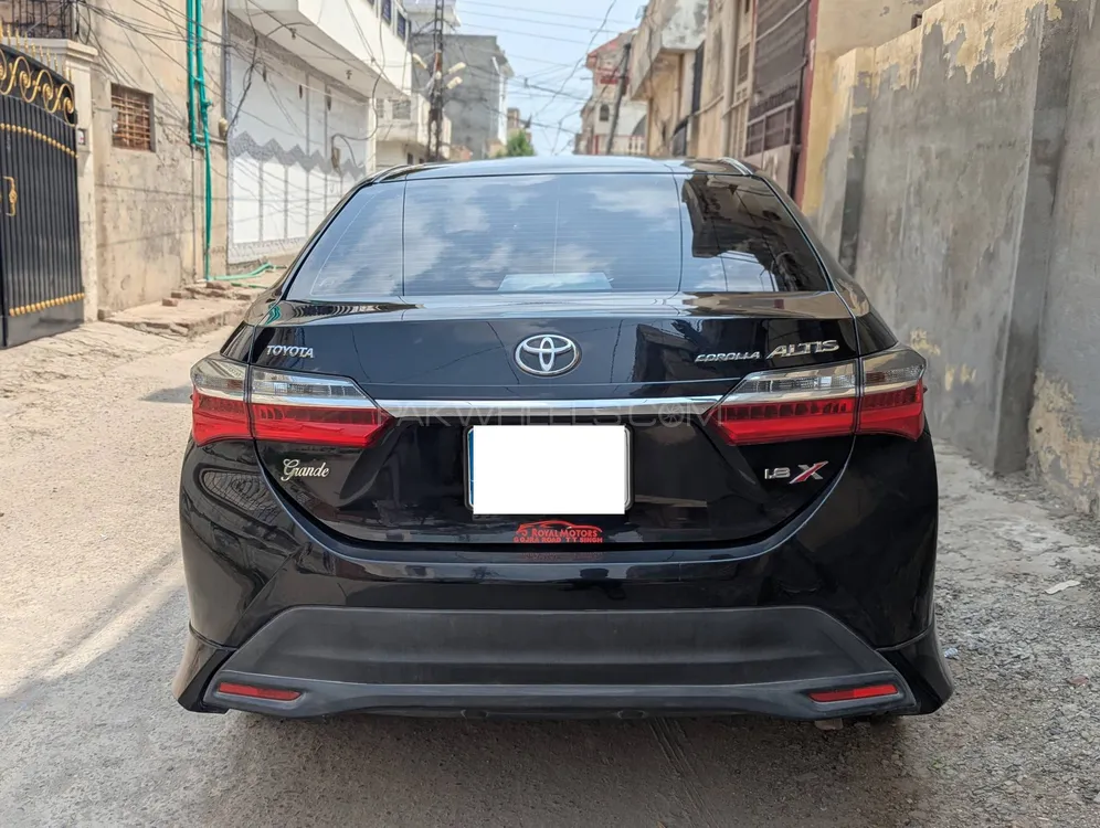 Toyota Corolla 2023 for Sale in Sargodha Image-1