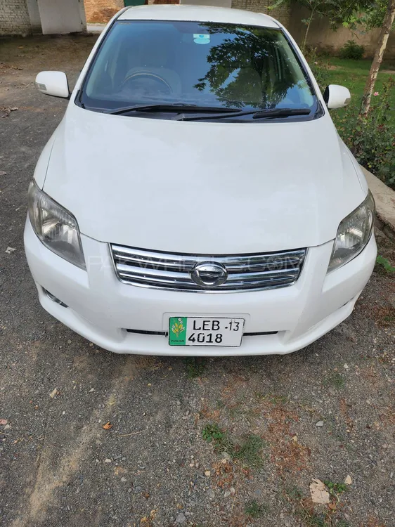 Toyota Corolla Axio 2013 for Sale in Peshawar Image-1