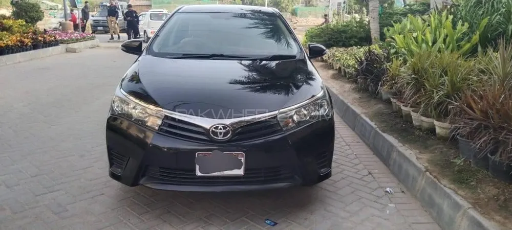 Toyota Corolla 2017 for Sale in Karachi Image-1