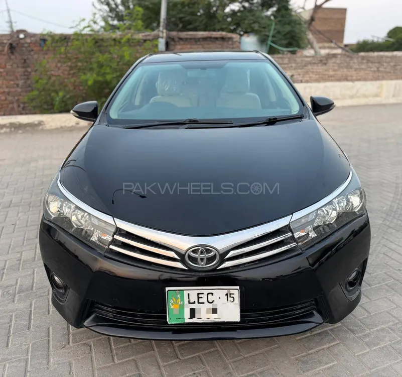 Toyota Corolla 2015 for Sale in Peshawar Image-1