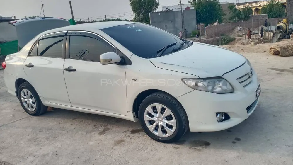 Toyota Corolla 2011 for Sale in Peshawar Image-1