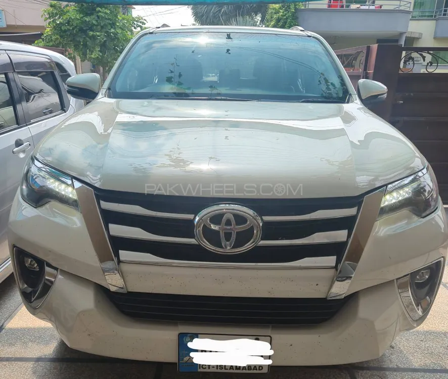 Toyota Fortuner 2020 for Sale in Lahore Image-1