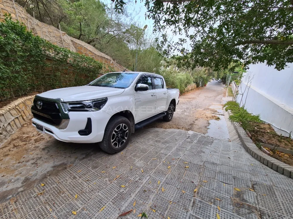 Toyota Hilux 2021 for Sale in Karachi Image-1