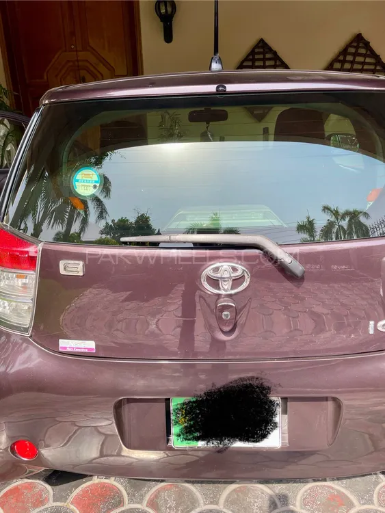 Toyota iQ 2009 for Sale in Lahore Image-1