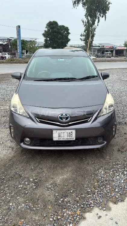 Toyota Prius Alpha 2013 for Sale in Mardan Image-1