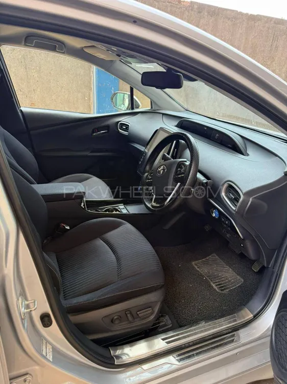 Toyota Prius 2020 for Sale in Lahore Image-1