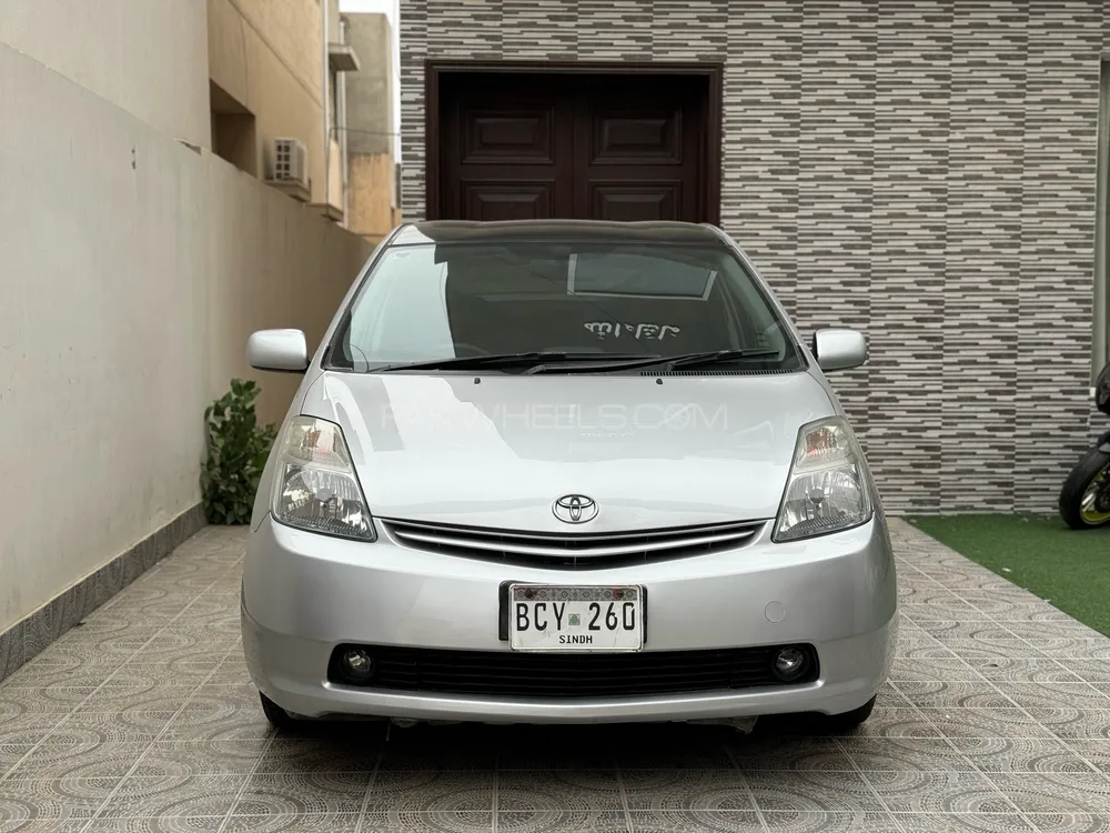 Toyota Prius 2011 for Sale in Karachi Image-1