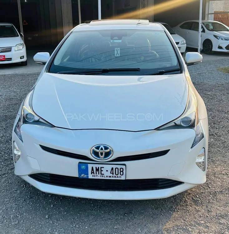 Toyota Prius 2015 for Sale in Peshawar Image-1