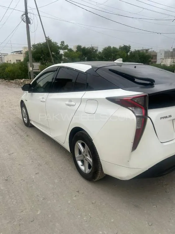 Toyota Prius 2017 for Sale in Karachi Image-1