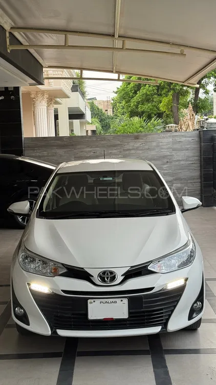 Toyota Yaris Sedan 2022 for Sale in Lahore Image-1