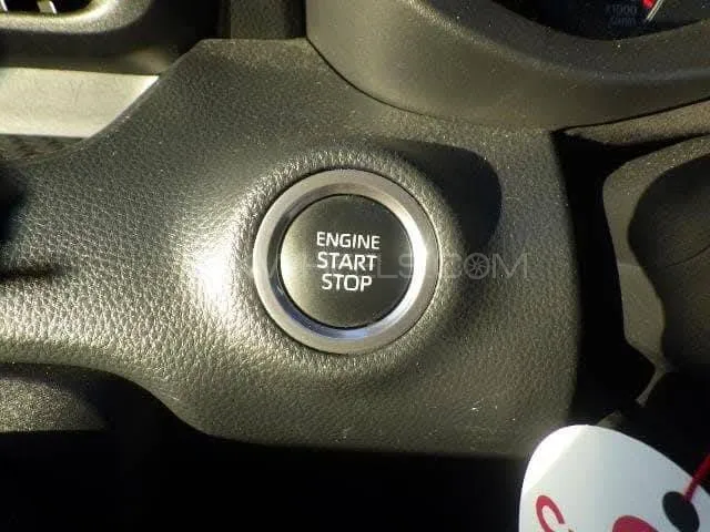 Toyota Yaris Hatchback 2021 for Sale in Karachi Image-1