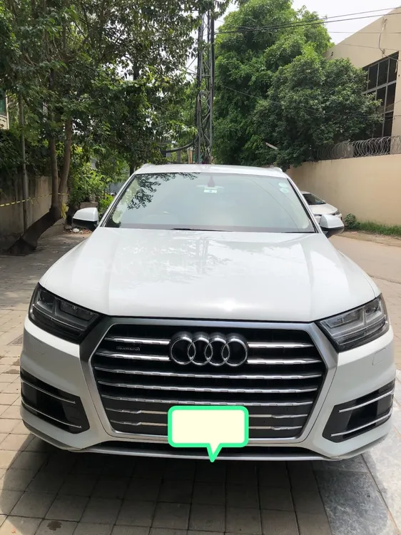 Audi Q7 2015 for Sale in Lahore Image-1