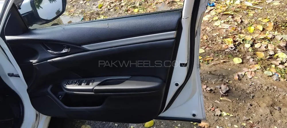 Honda Civic 2017 for Sale in Faisalabad Image-1