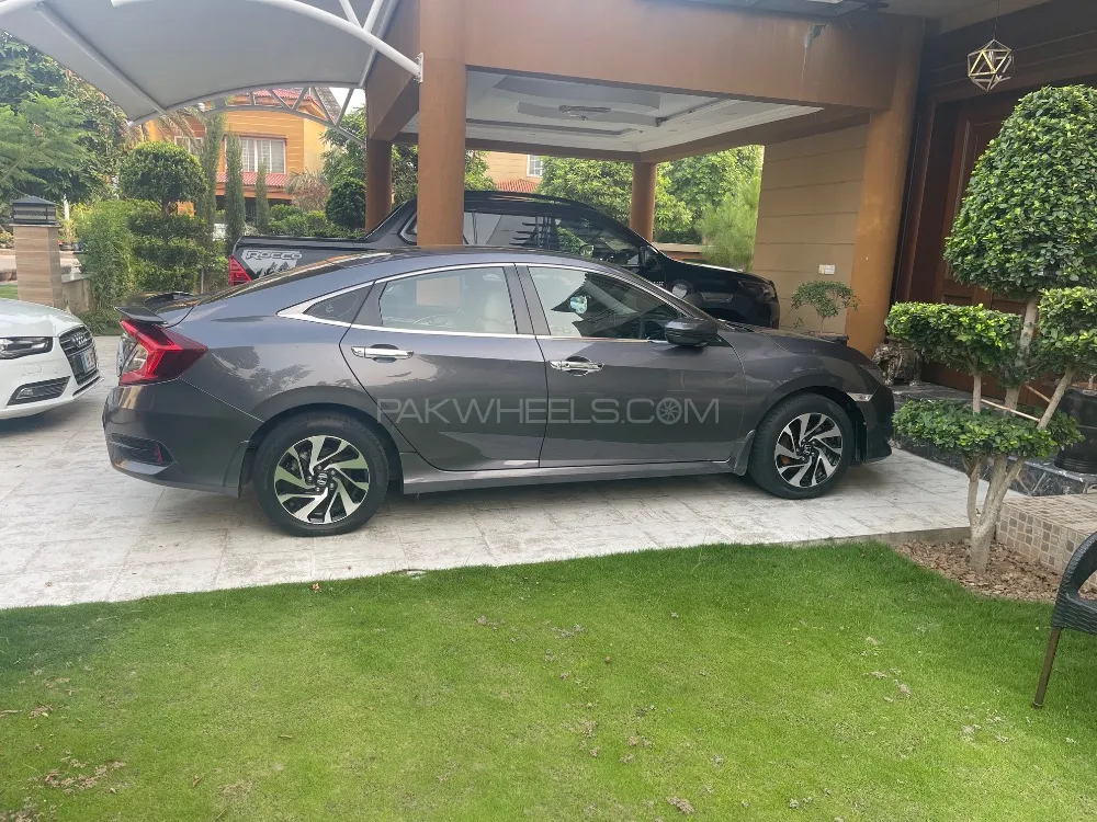 Honda Civic 2018 for Sale in Islamabad Image-1