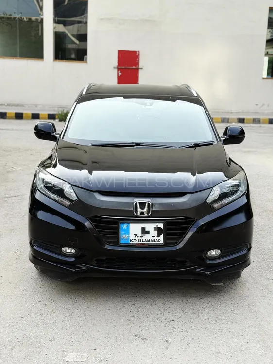 Honda Vezel 2016 for Sale in Islamabad Image-1