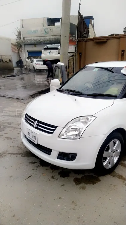 Suzuki Swift 2011 for Sale in Mardan Image-1