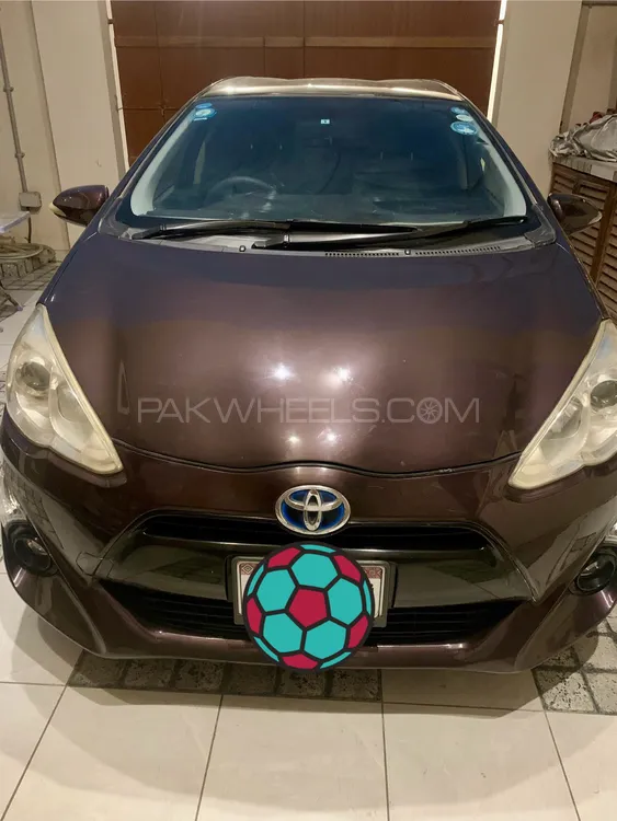 Toyota Aqua 2015 for Sale in Karachi Image-1