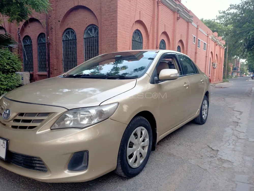 Toyota Corolla 2013 for Sale in Lahore Image-1