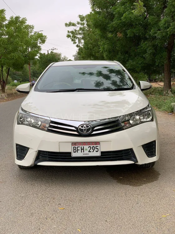 Toyota Corolla 2016 for Sale in Karachi Image-1