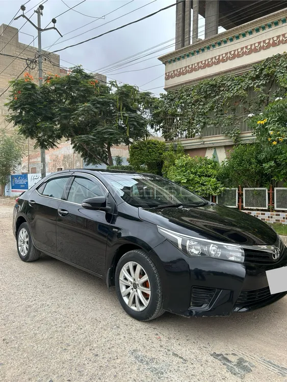 Toyota Corolla 2016 for Sale in Karachi Image-1